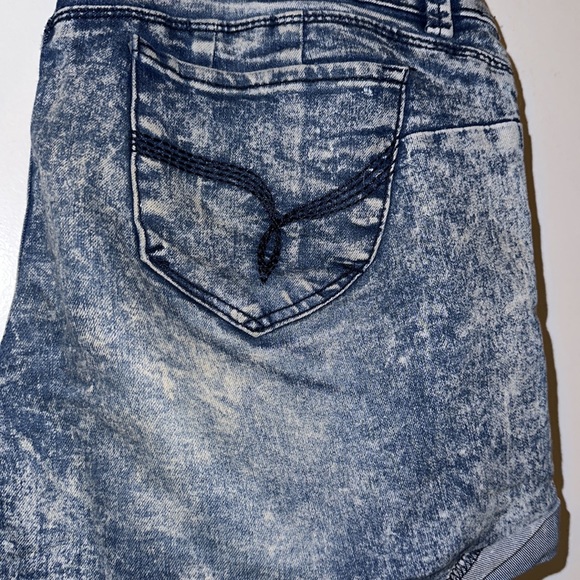 YMI Bleach washed shorts✨ - Picture 6 of 6